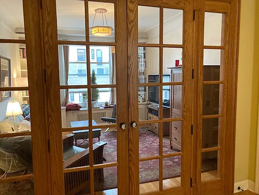 Rented by R New York | media 12