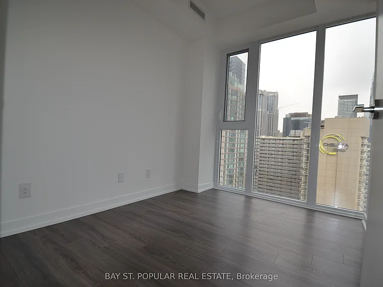 20 Edward St #2016 — Photo 3