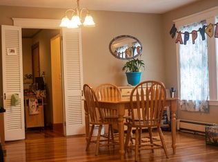 7 Oriole St, West Roxbury, MA 02132