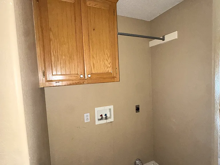 102 S Roland Rd #1 — Photo 5