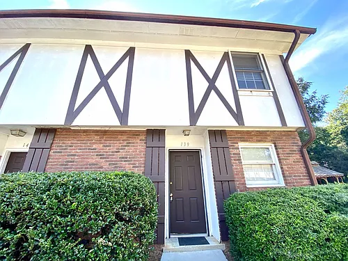 1108 Tiger Blvd #139 Photo 1