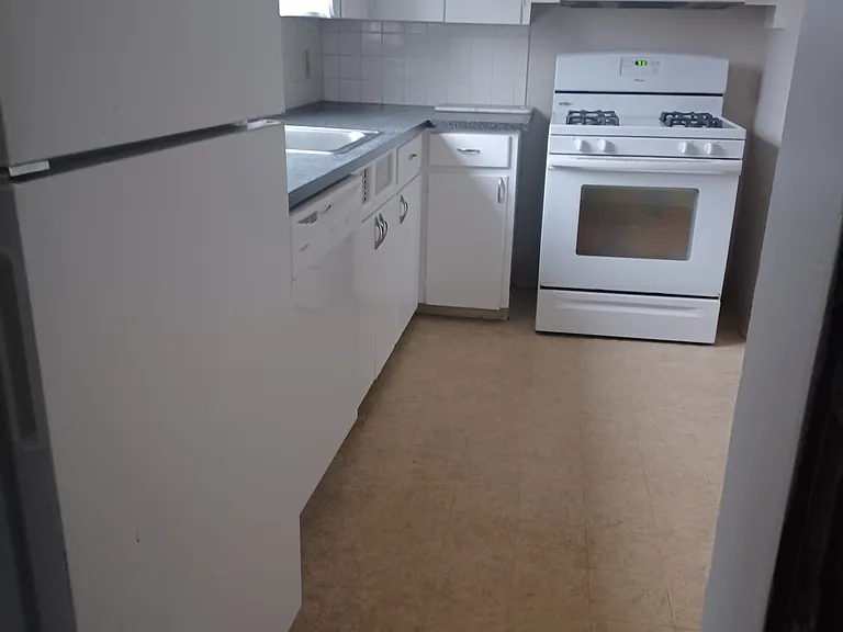 38 N Pershing Ave #5 — Photo 3