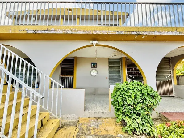 510-510 205 #12, Carolina, PR 00983