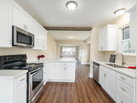 5th image of 518 S 49th St