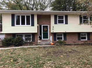 301 22nd St NW, Waverly, IA 50677