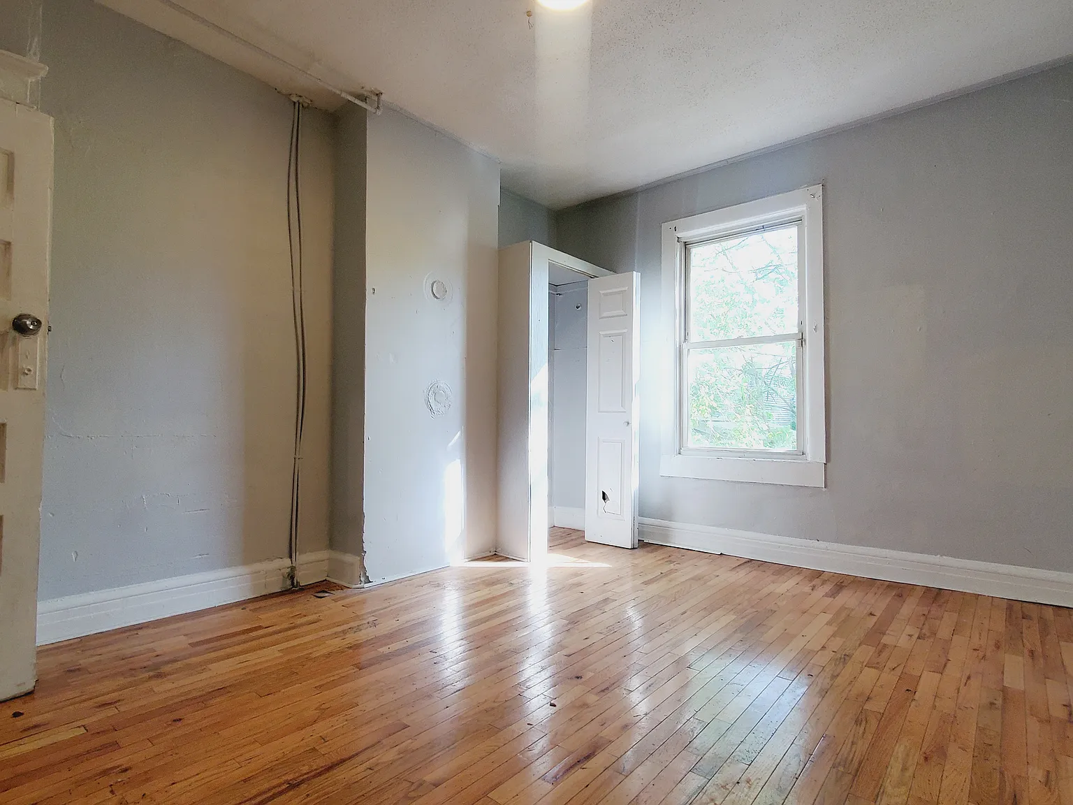 2 bed, 800 sqft, $2,100 — Photo 2