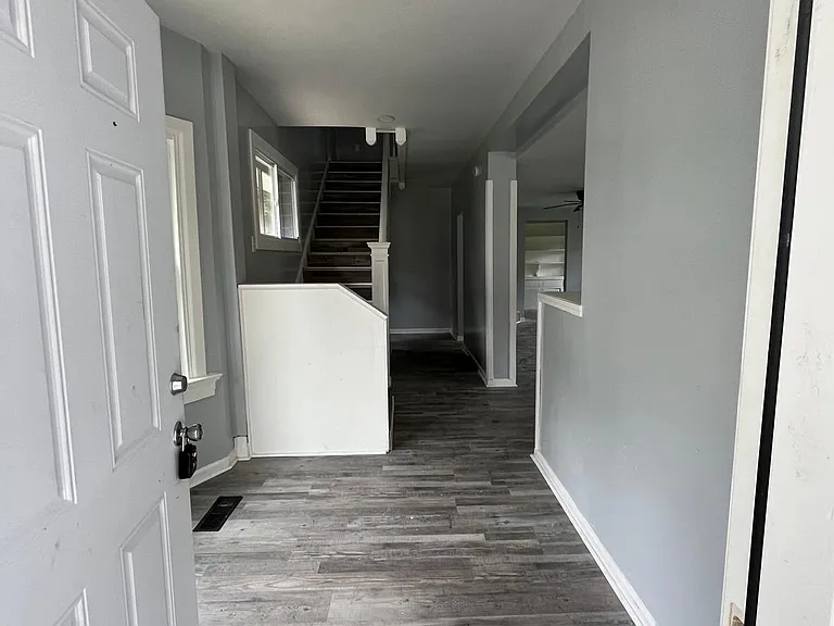 3006 Glenway Ave — Photo 29