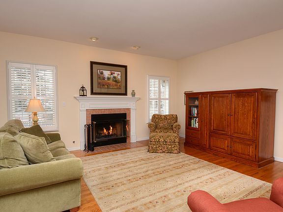3rd image of 364 N Chalary Ct