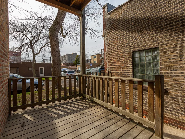 2558 W. Superior St. — Photo 19