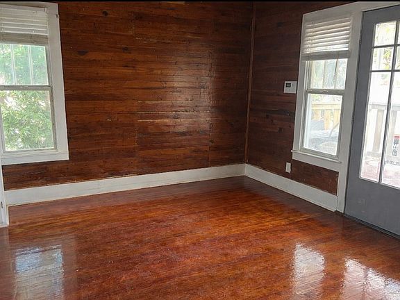 4th image of 426 General Mouton Ave #B