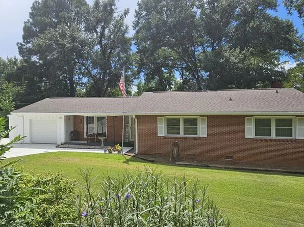 240 Rosemary Ln, Ozark, AL 36360