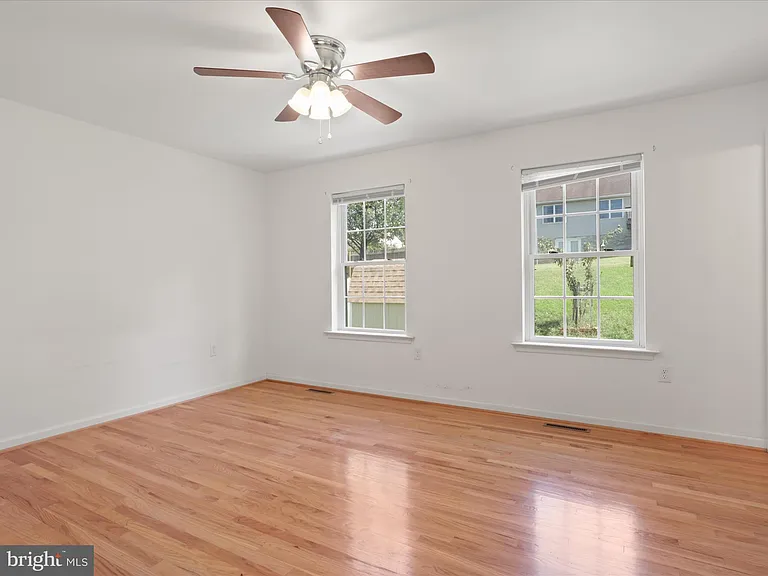 1114 Ashby St — Photo 12