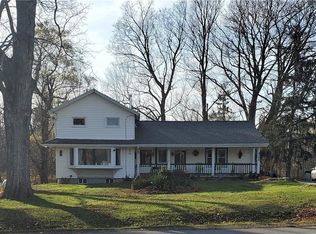 8044 Maple Rd, Akron, NY 14001