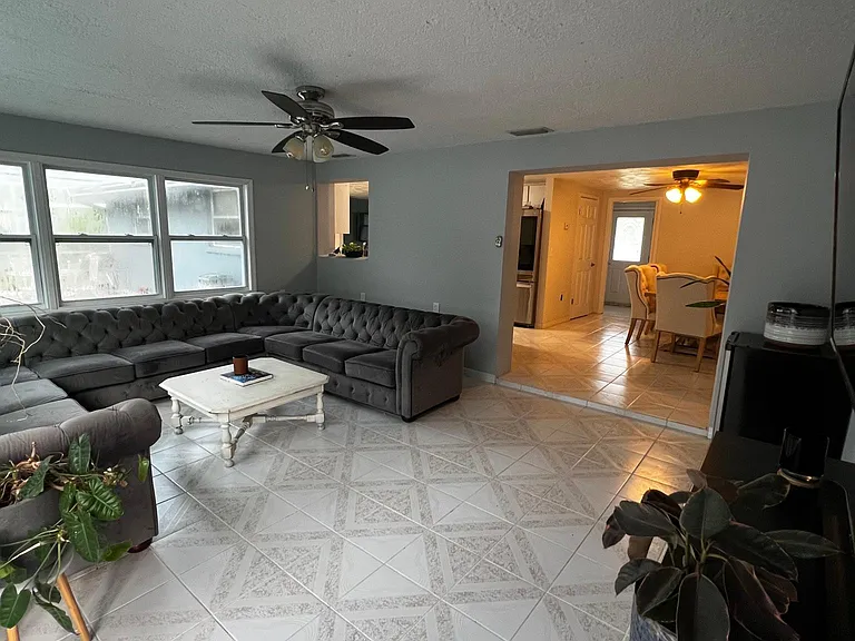4038 Prado Dr — Photo 8