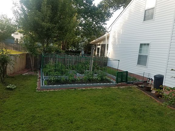 3rd image of 6807 Ivanhoe Ct