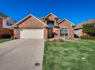 5860 Silver Sage Ln, Grand Prairie, TX 75052