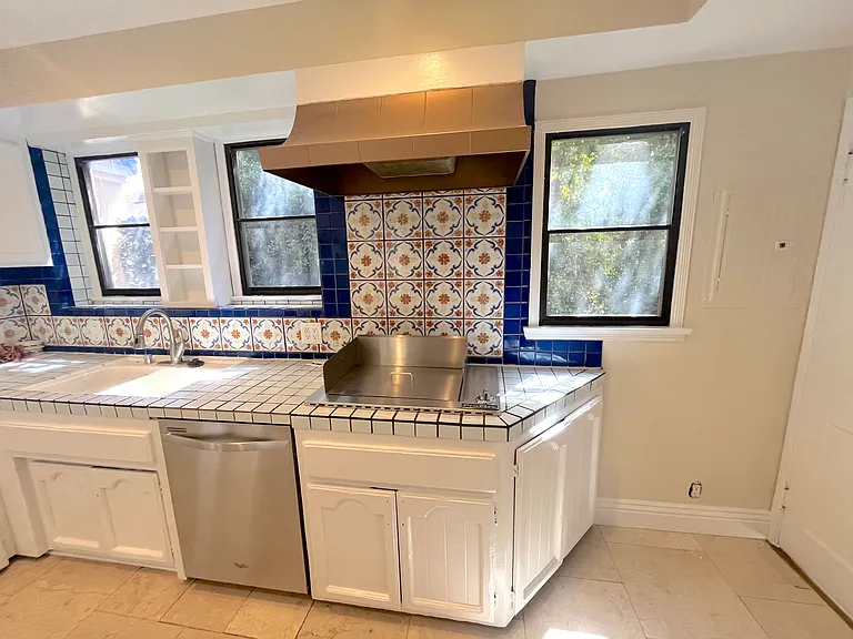 223 S Gale Dr #1/2 — Photo 13