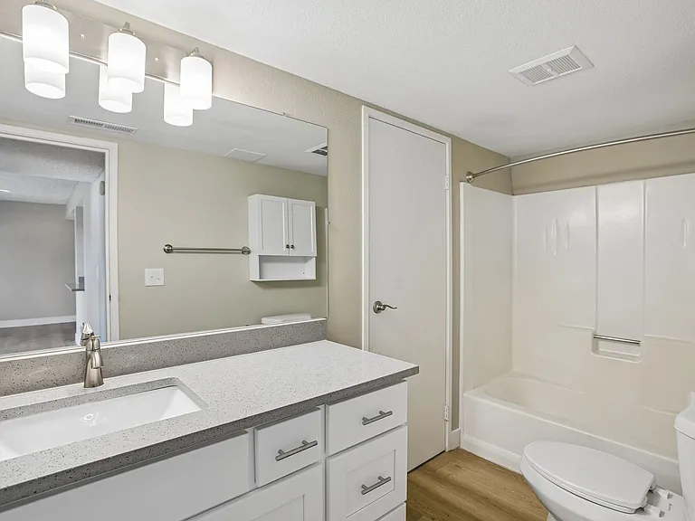 Brighton Place Apartments — Photo 39