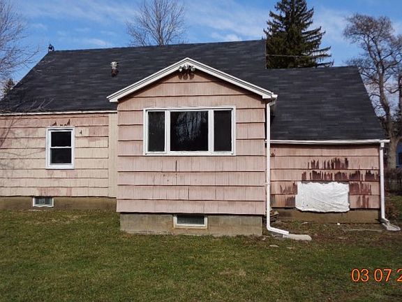3rd image of 145 Elton Ave