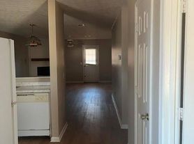 1290 Knoll Ct NW, Conyers, GA