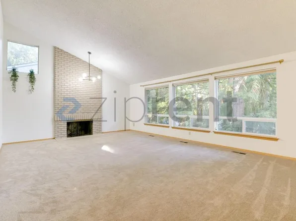 18621 NE 25th St, Redmond, WA 98052