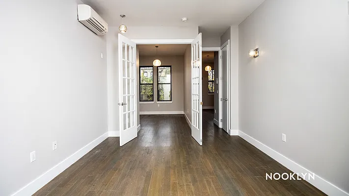 Rented by Nooklyn NYC LLC | media 18