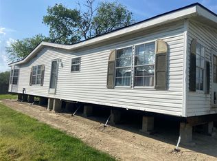 308 Olive St, El Campo, TX 77437