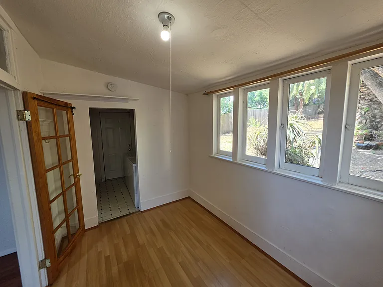 3139 Harrison St — Photo 22