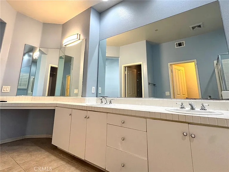2938 Ballesteros Ln — Photo 11