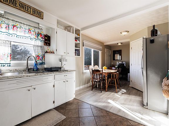 4th image of 814 Hopeful Rd