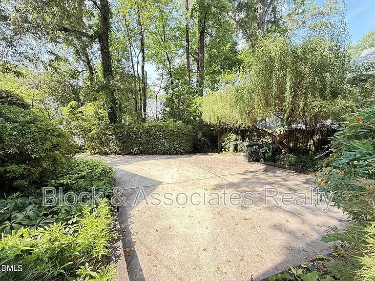 2667 Davis St — Photo 38