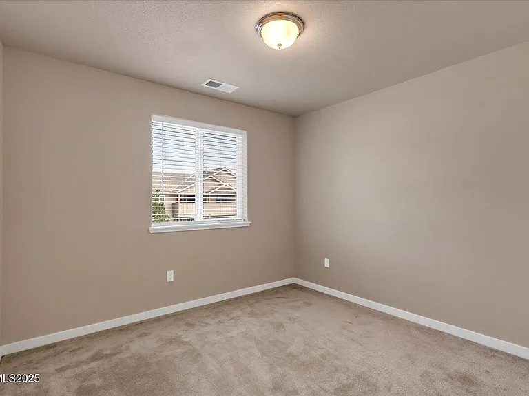 916 Garden Ct — Photo 42
