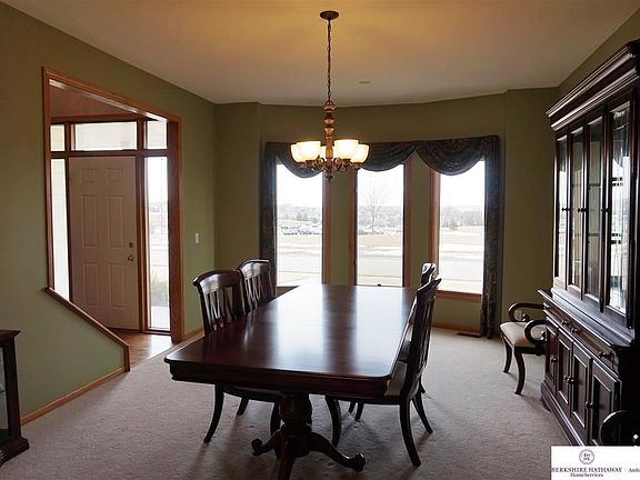 4th image of 4707 N 140th St