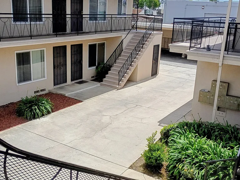 11918 Greyford St #4 — Photo 3