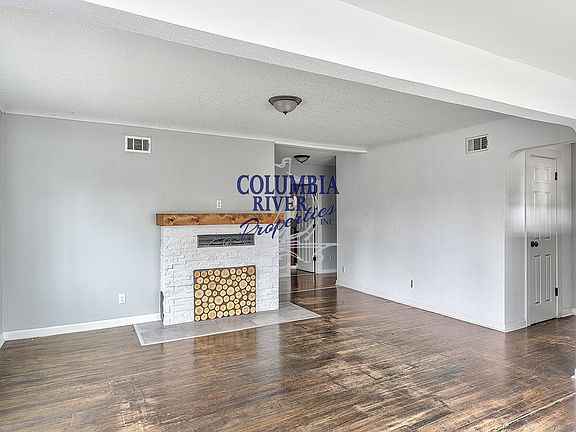 3rd image of 26 Burdick Pl