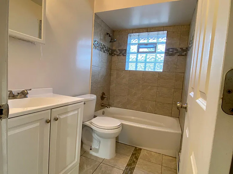 1609 Downs Dr #3 — Photo 12