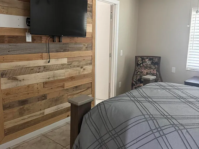 4281 Yorkshire Dr — Photo 28