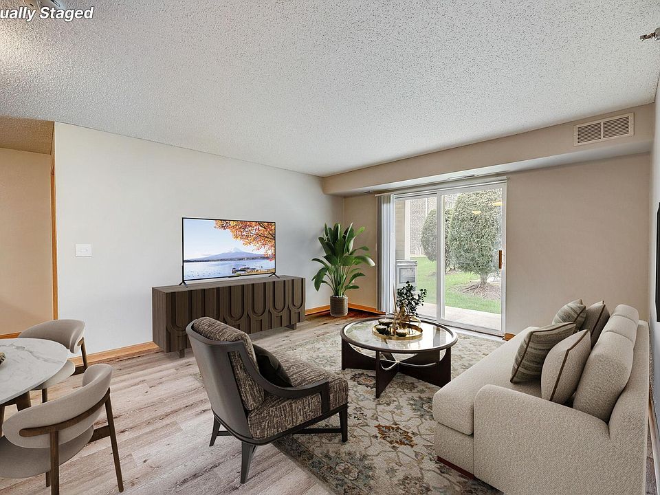 1st image of 1321 Lake Dr APT 117