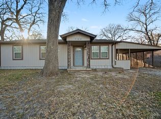 762 Oak Leaf Trl, East Tawakoni, TX 75472