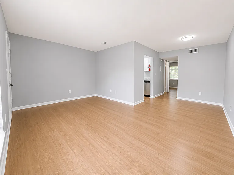 420 Fairfax Dr #A — Photo 11