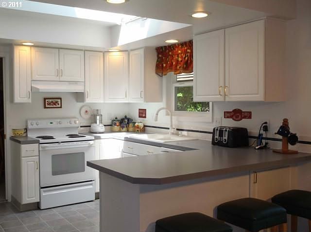 1st image of 609 NE 138th Ave