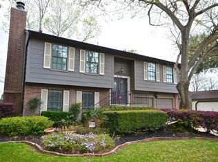 2723 Country Place Dr, Richmond, TX 77406