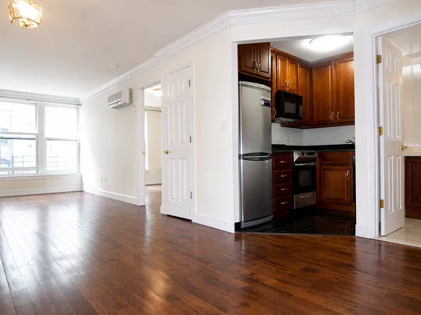 57 East 77th Street image 1 of 5