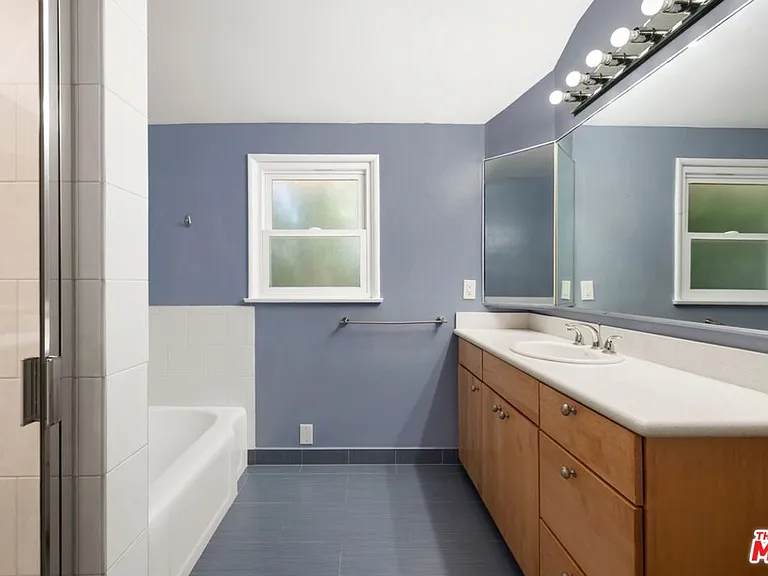 2120 Linda Flora Dr — Photo 12