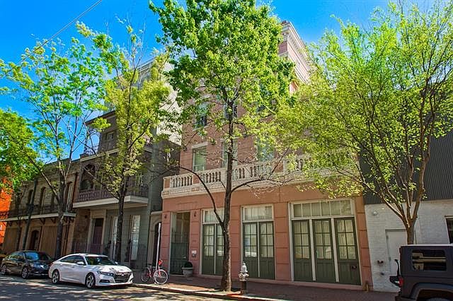 1st image of 828 Saint Charles Ave #12