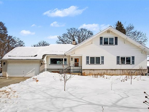 4th image of 292 River Heights Cir