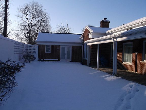 2nd image of 501 Glendale Dr
