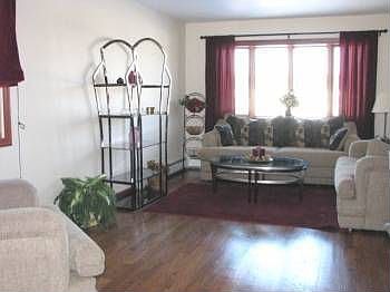4th image of 15 Cherrywood Dr