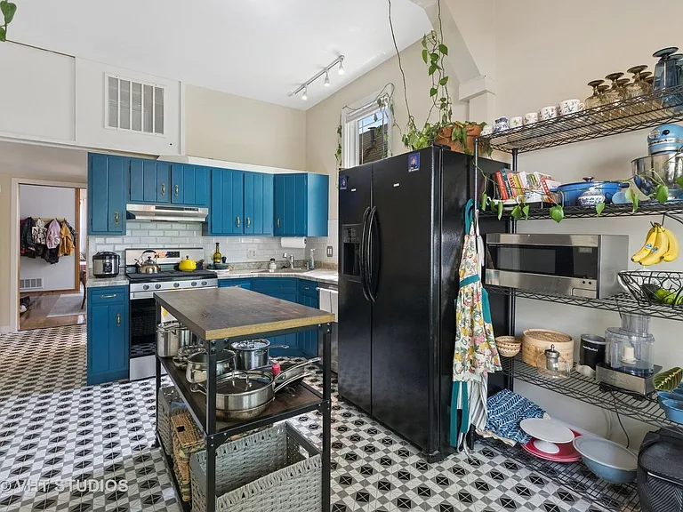 2640 N Burling St #2 — Photo 7