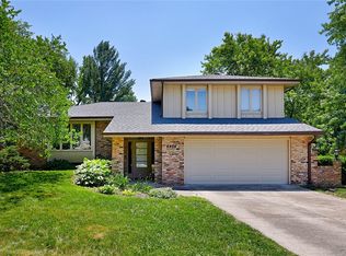 4404 Dakota Dr, West Des Moines, IA 50265